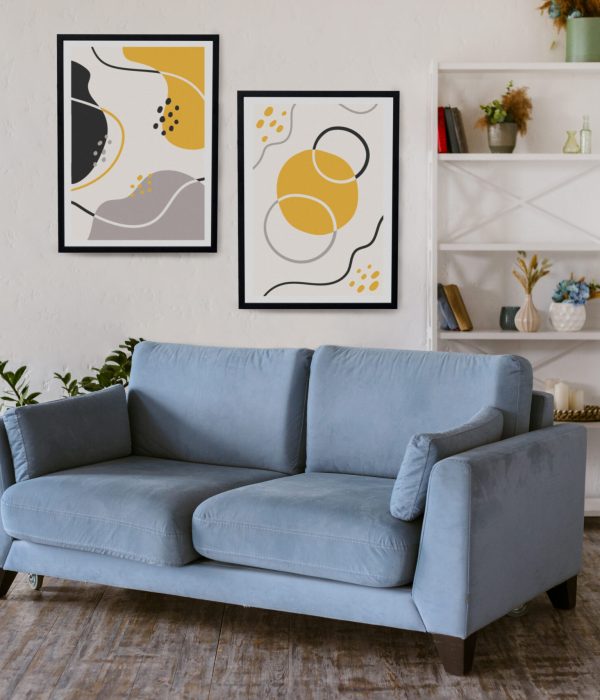 interior-design-with-photoframes-plants